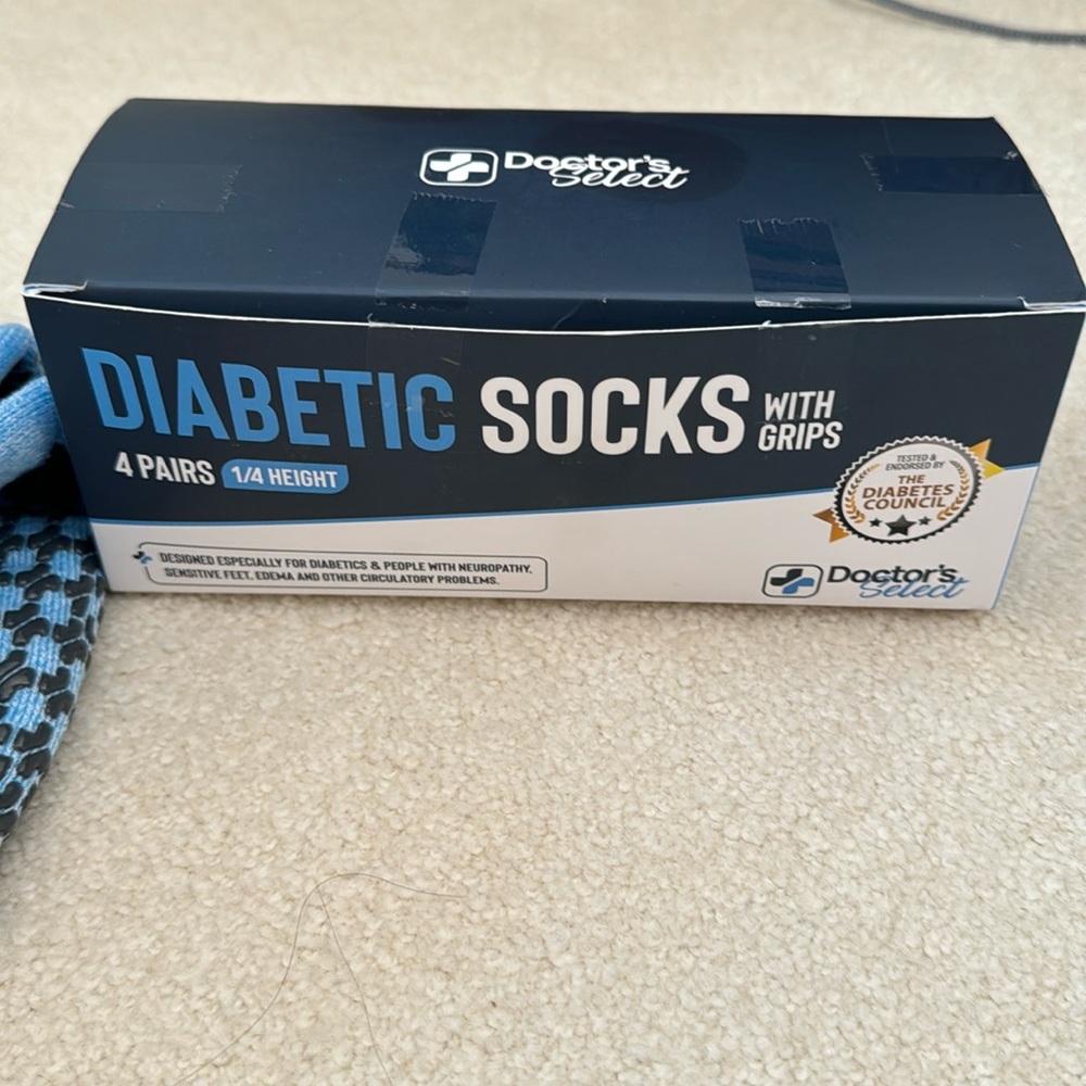 Doctors Select Diabetic Socks with grips 4 pairs 1/4 height